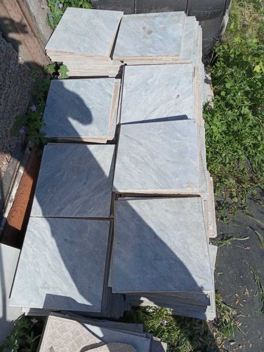 Продам кафель 30 на 30