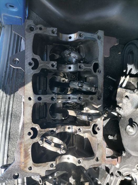 Части за двигател Hyndai, kia 1.4 дизел!