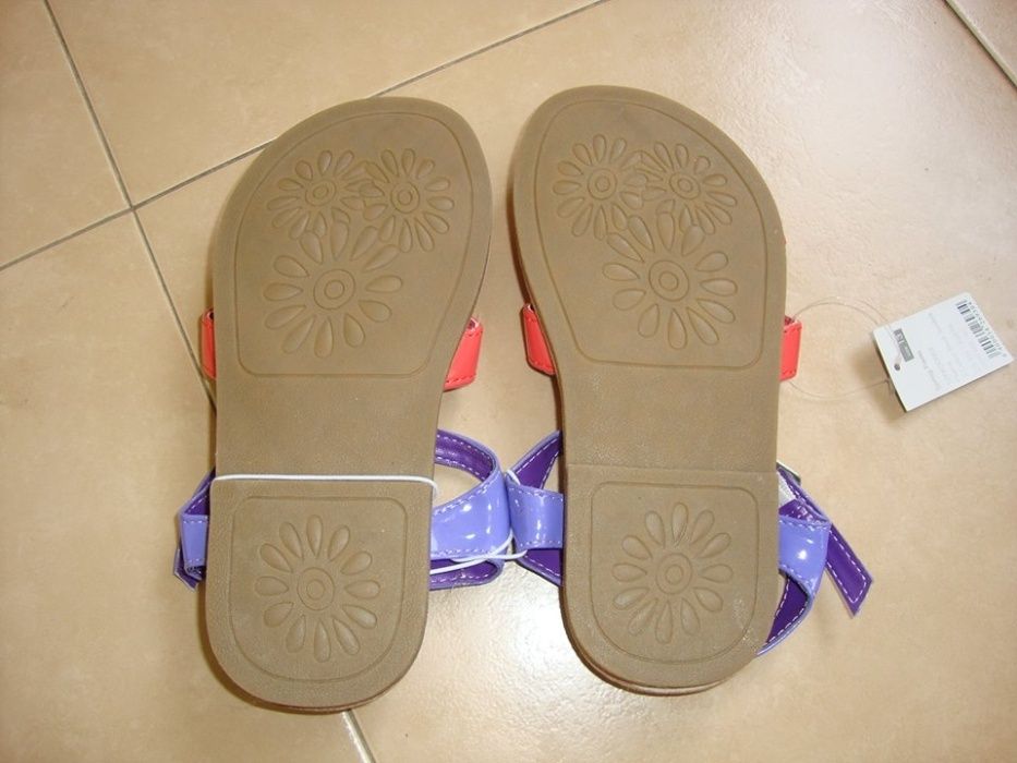 Нови сандали Pumpkin Patch, стелка 20 см.