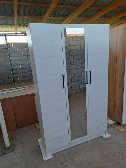 Мебель Шкафы для одежды