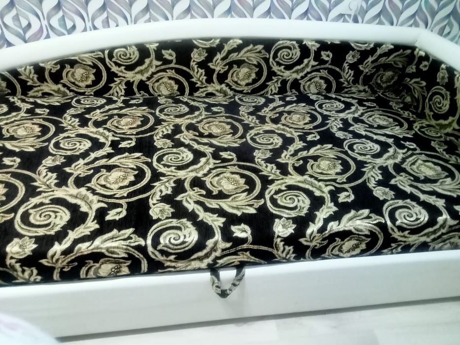 Продаётся кровать тахта