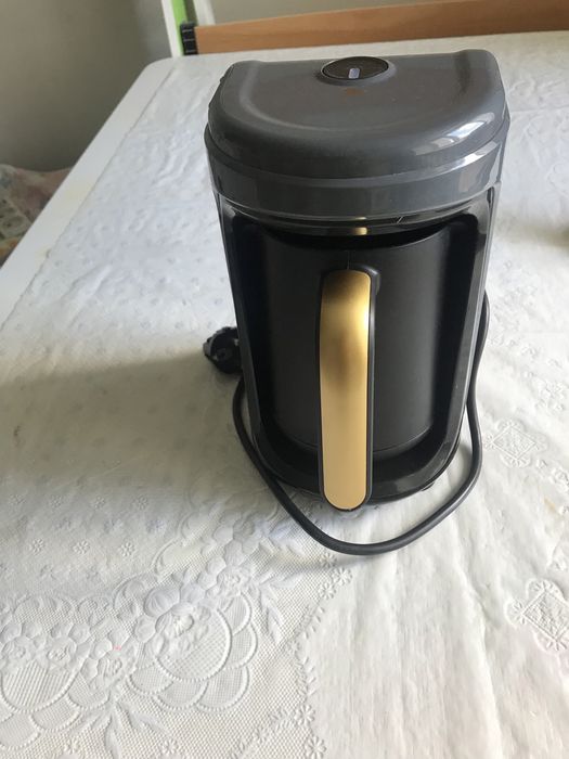 Продам кофеварку турция  на запчасти 1000 тг