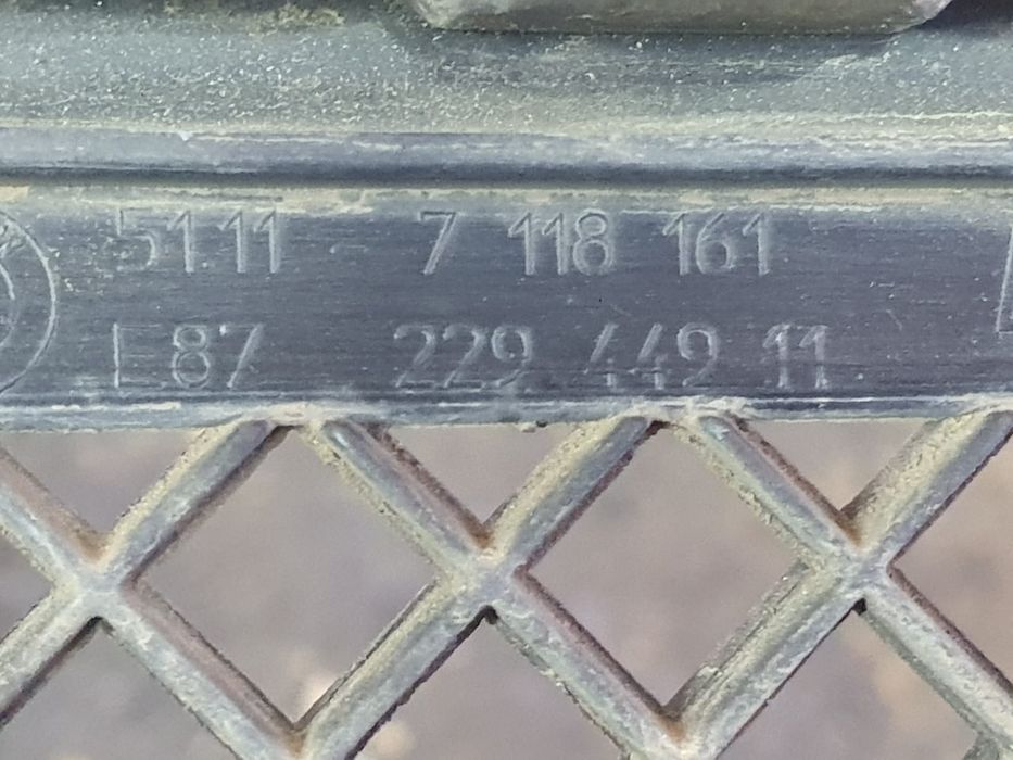 Grila bara fata BMW Seria 1 E87 (2004 - 2007) (2.0 d )  M47D20U2