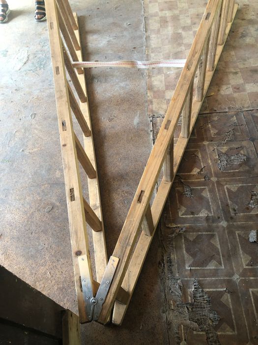 Дървена стълба здрава и стабилна 2.50 8 стъпала