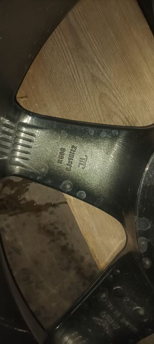 Продам диски 18 нахожусь в пришахтинске