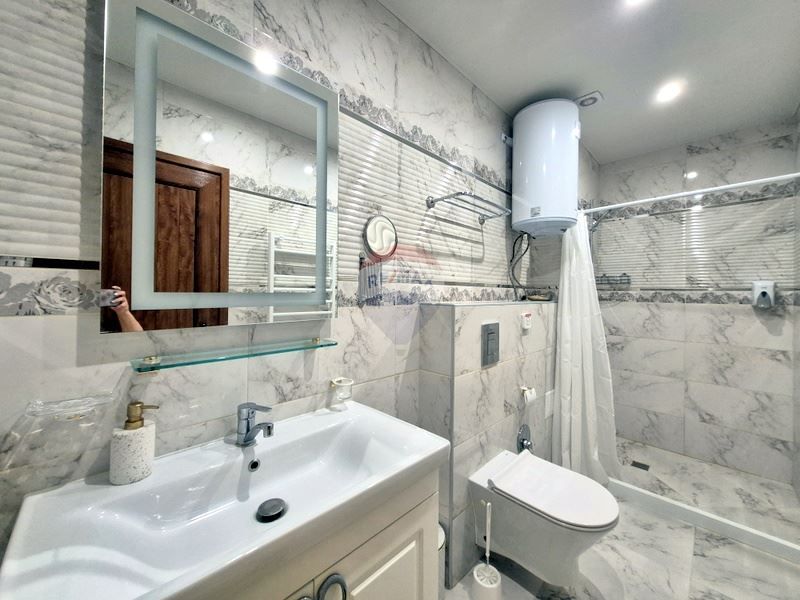 Продава се Двустаен апартамент в с. Кранево, Област Добрич - 81 кв.м за 819 €/кв.м - Снимка #11