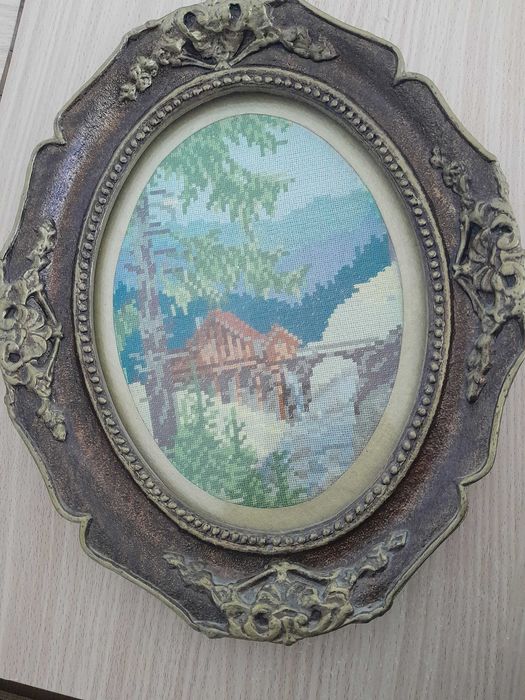 Гоблени в дървени рамки