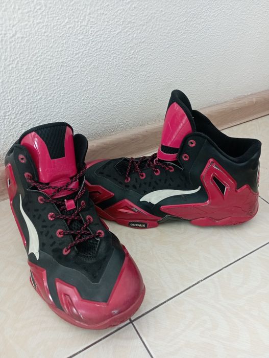 Баскетбольные кроссовки