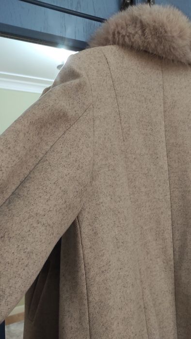 Женское пальто с мехом