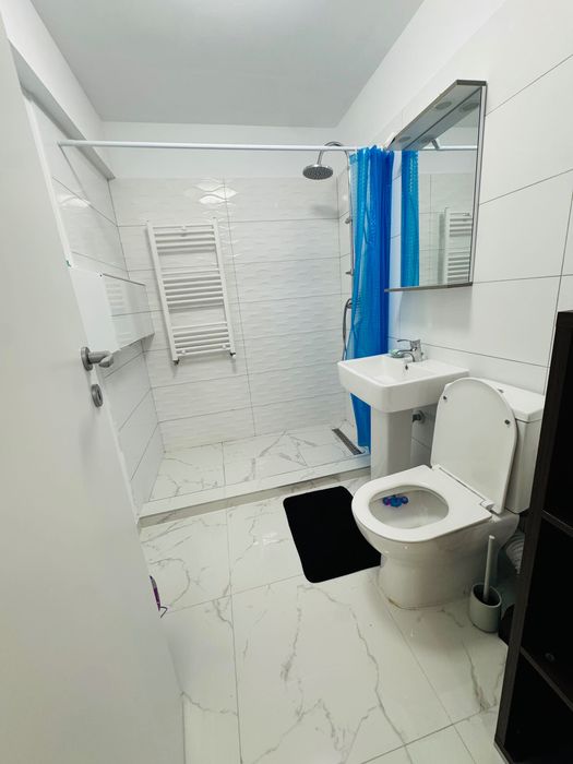 Inchiriez apartament 2 camere open space