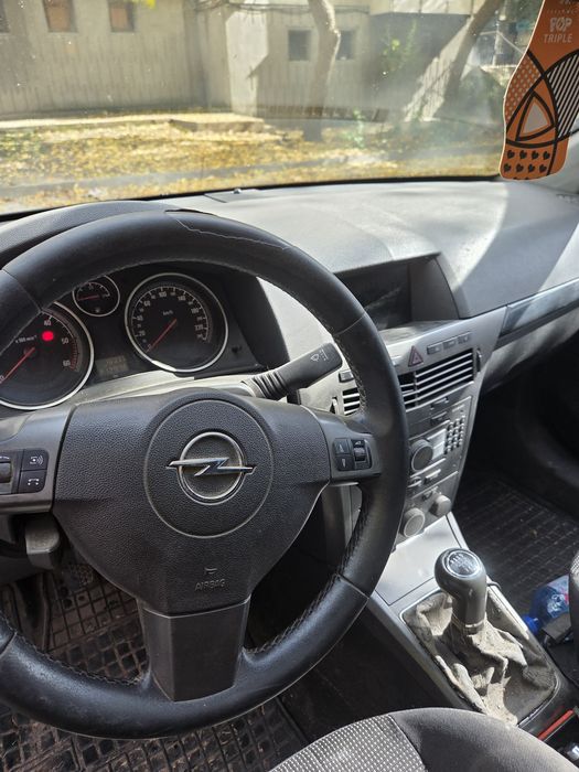 Opel Astra H 1.9CDTI