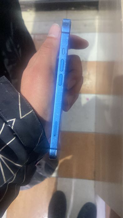 Продаю Iphone 13 128g