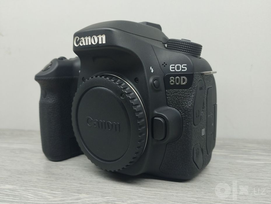 Canon EOS 80D Kit, yangidek holatda