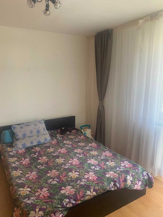 inchiriez 2 camere decomandat 55 mp Maratei