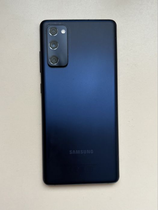 Продам Samsung Galaxy S20 FE 128 ГБ Cloud Navi