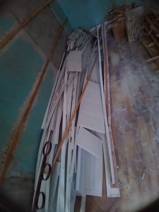 Plastik rekalar sotiladi. Narxi 500 ming so'm1 mln. Kelishamiz