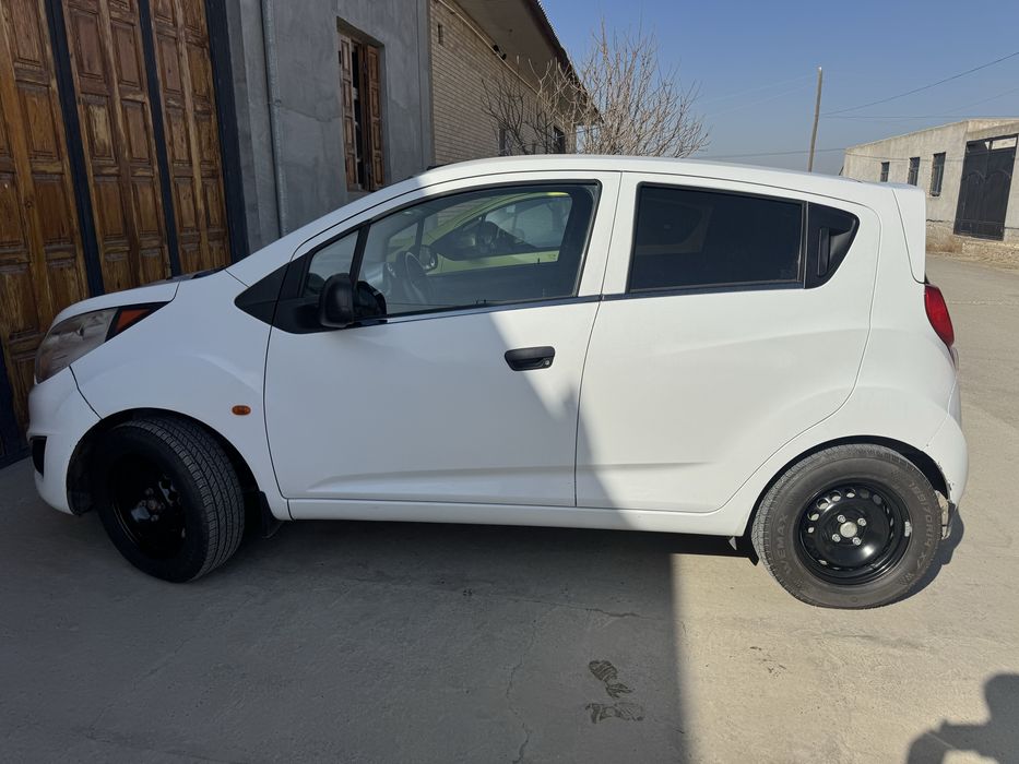 Chevrolet Spark 2011 — 2