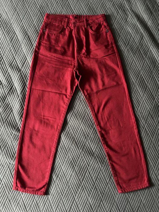 Червени дънки от марката Patrizia Pepe