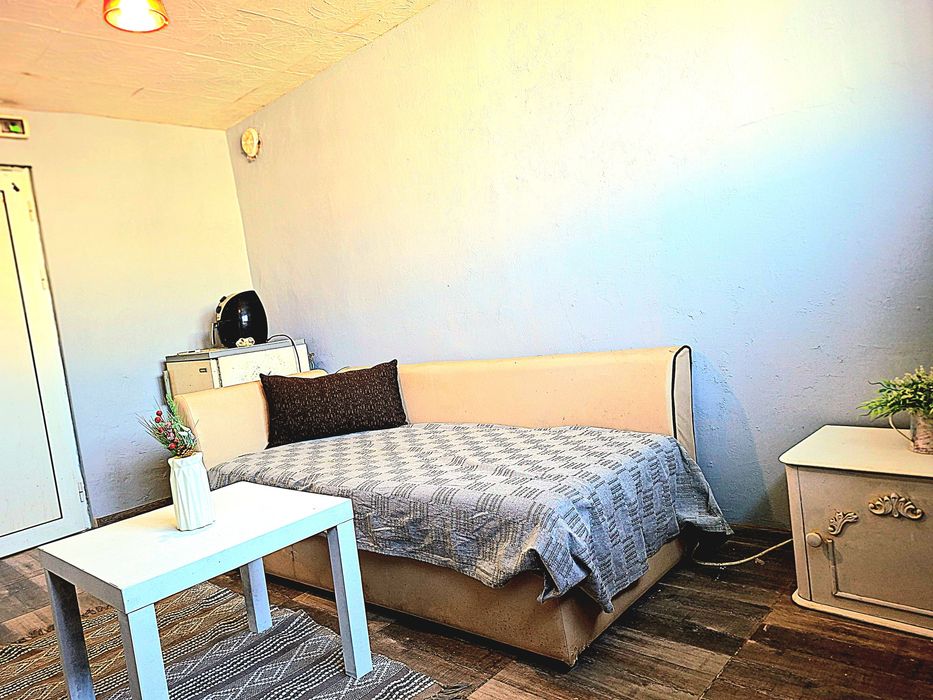 Дава се под наем Ателие в Варна, Чаталджа - 16 кв.м за 159.12 € - Снимка #1