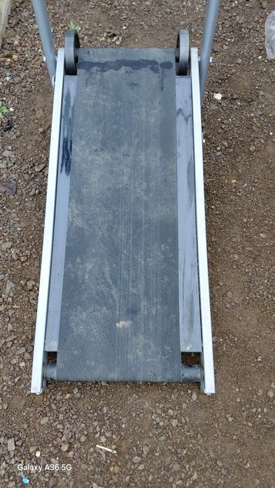 Vând bandă de alergat