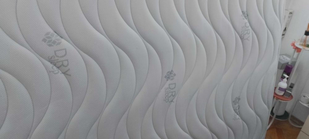 Италиански матрак двулицев запазен