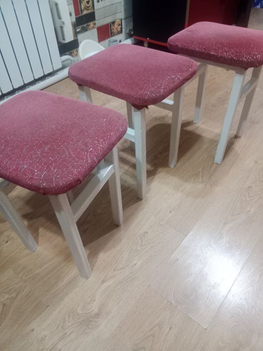 Продам стулья кухонные