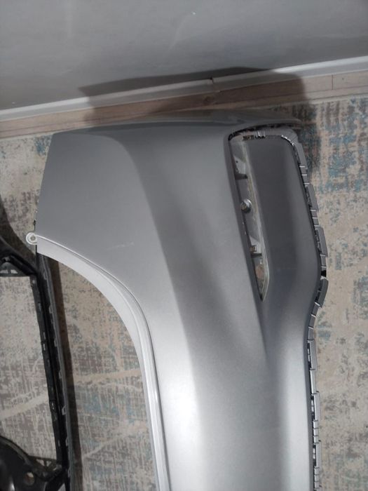 Продам бампера и аккумуляторы