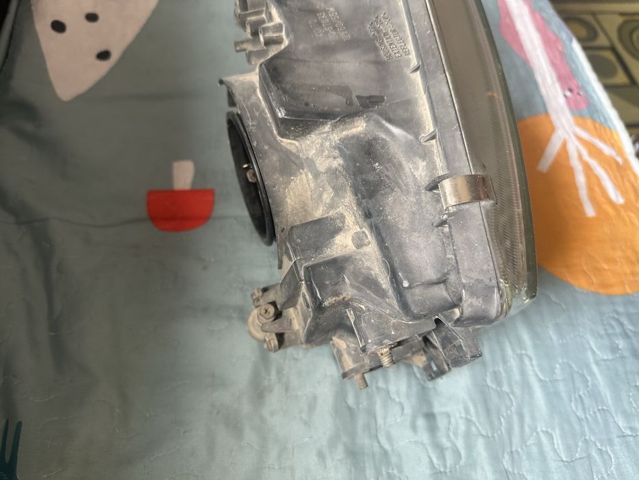 фара от спец вагона правая