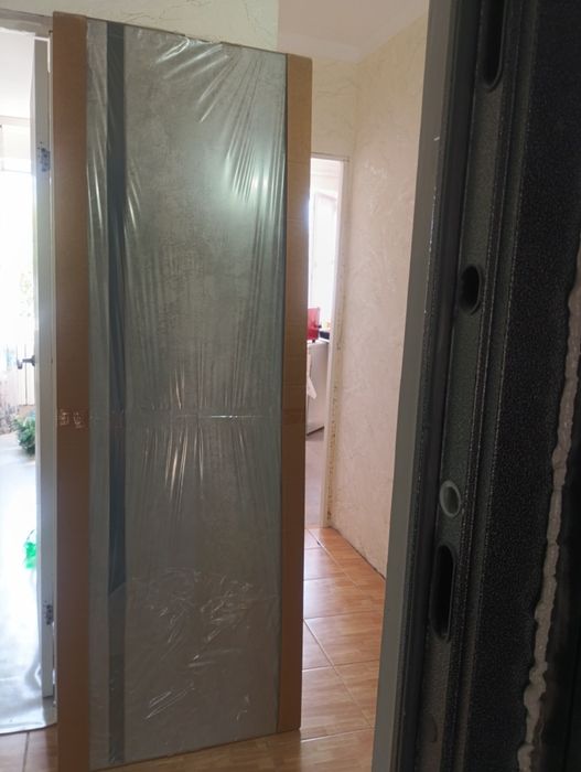 Дверь новая 70 полотно