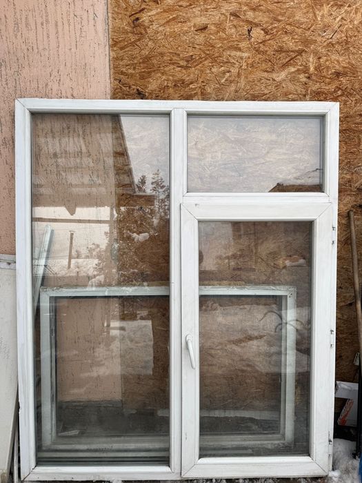 Дверь пластиковая 80 на 200 б/у