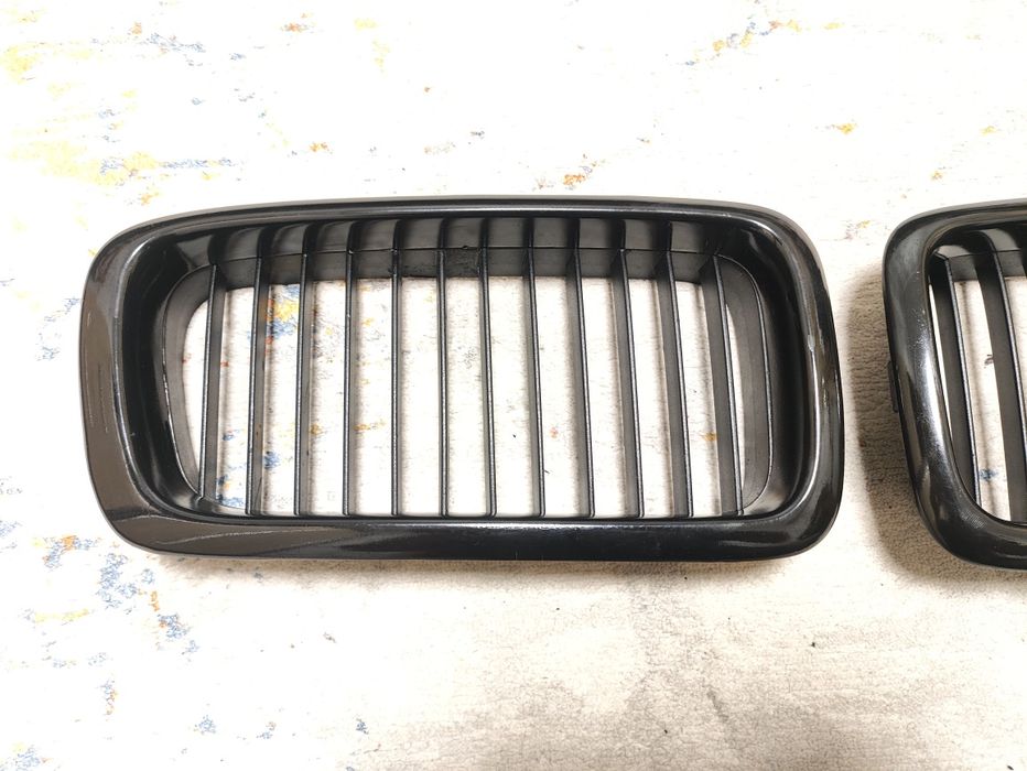 Решетка радиатора bmw e38 пара оригинал