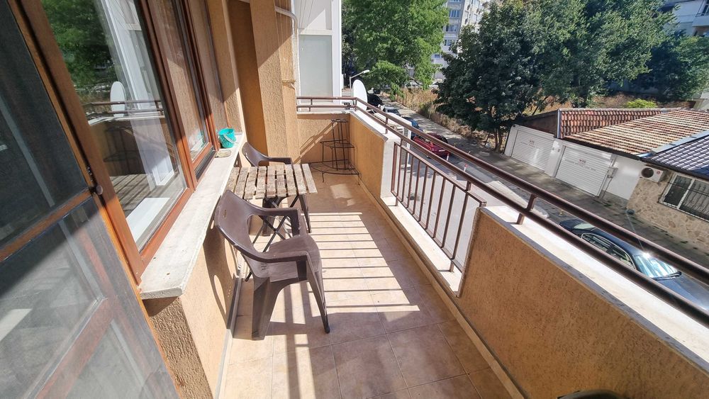 Дава се под наем Двустаен апартамент в Варна, Левски - 85 кв.м за 408 € - Снимка #2