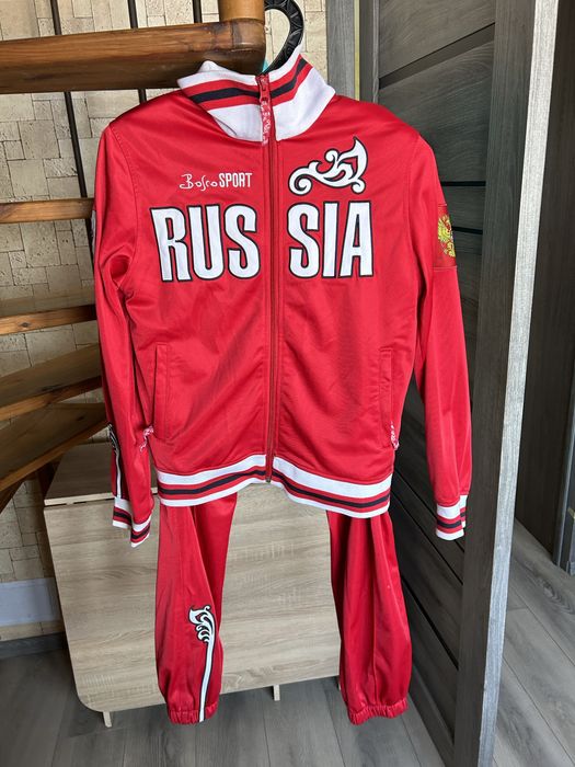 Спортивные костюмы