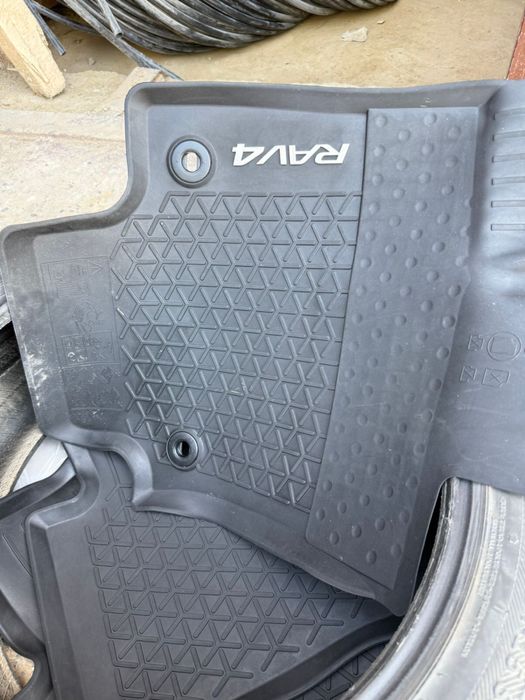 балоны рав 4 и полик от рав4