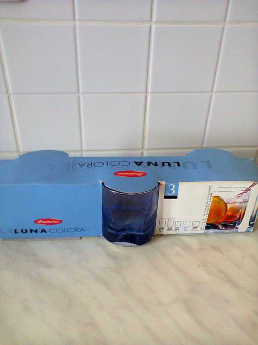 Новый набор стаканов 3 шт.