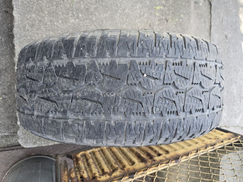 Bridgestone 265 50 20