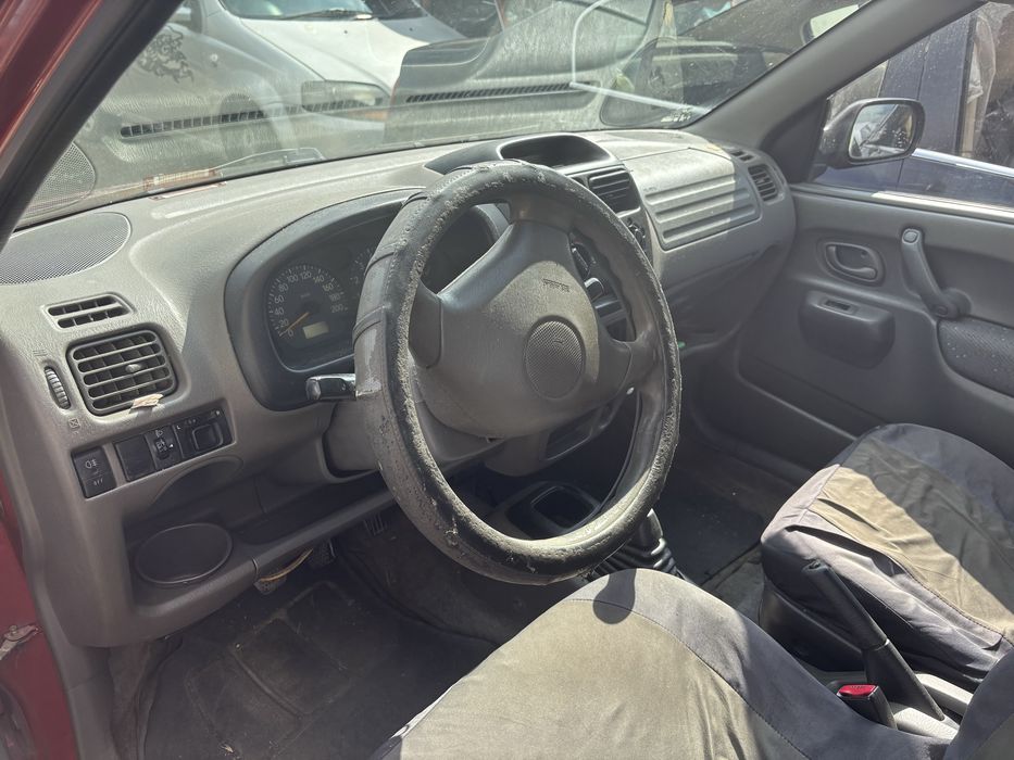 Suzuki Swift на части
