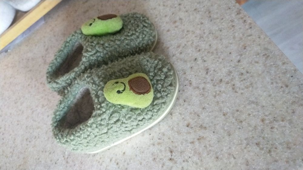 Продам валенки и тапочки