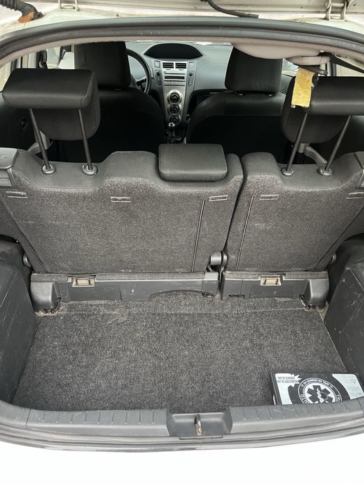Toyota yaris 1.0 benzina 2010