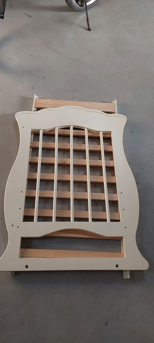 Манеж с маятником и матрасом