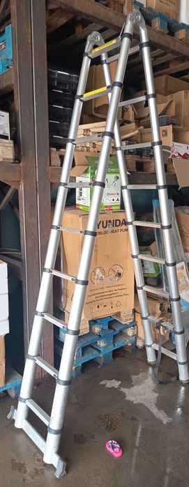 Scară profesională de aluminiu.