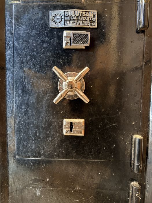 Seif  Metalic Blindat