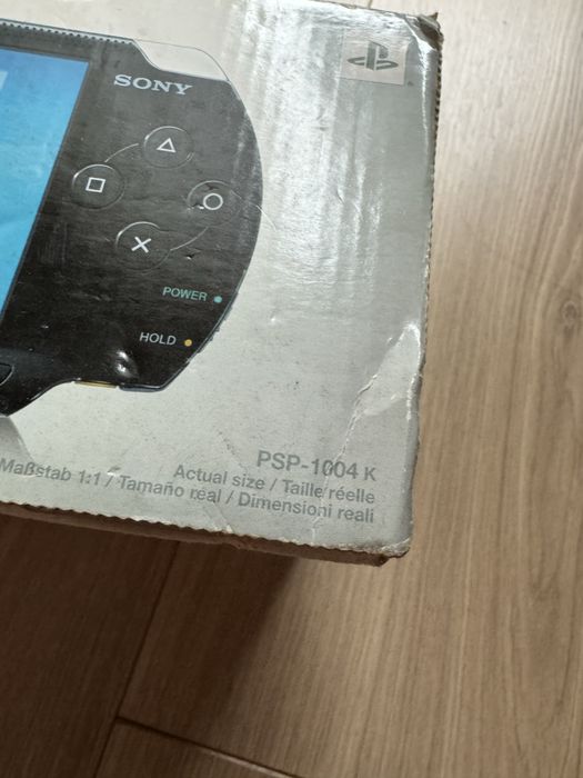 PSP 1004 с игри и аксесоари