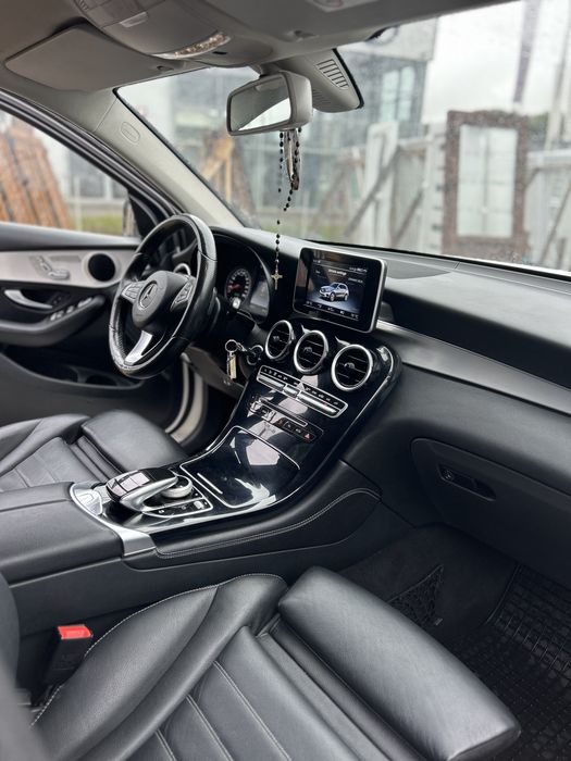 Mercedes Benz GLC220 4Matic