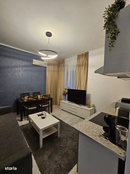 2 Camere Universitate / Romana