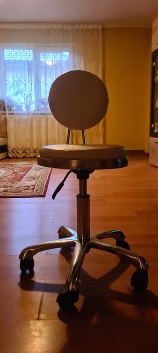 Taburet cosmetic alb