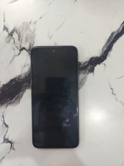 Redmi not11 sotiladi holati yahsh