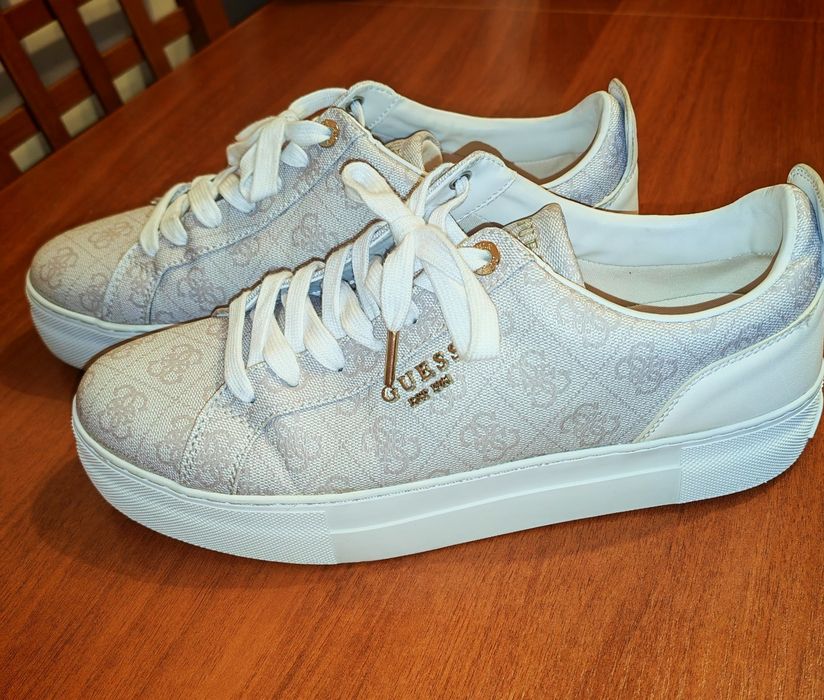 Adidasi Guess m 44