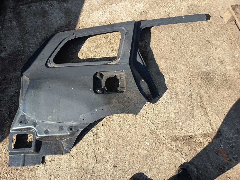 aripa partea dreapta spate dacia duster 2014 2017