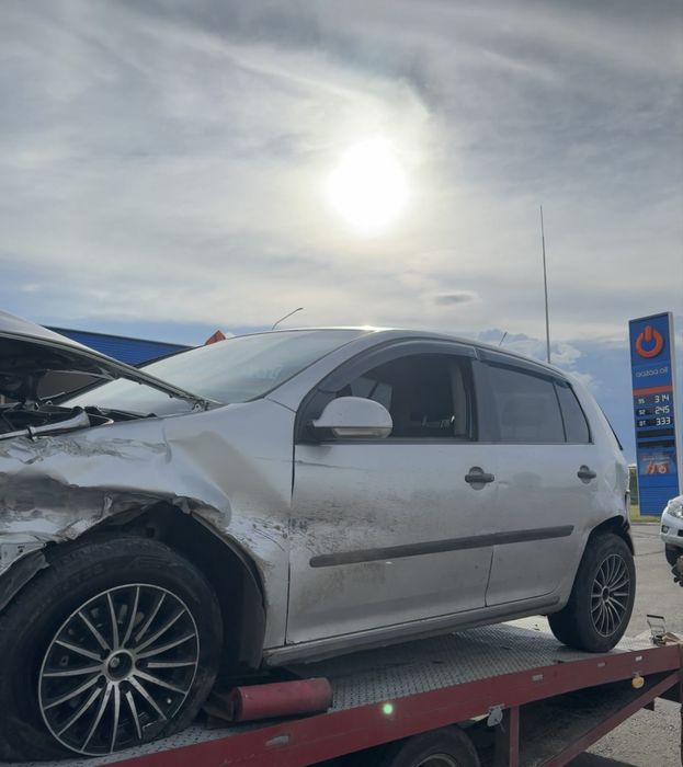 Volkswagen Golf 5 2006г. Обьем 1.6